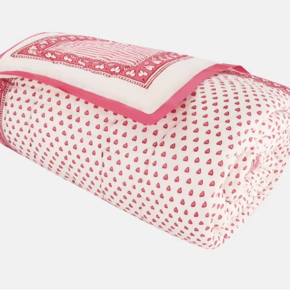 Roller Rabbit Quilt - Pink Hearts - Queen - New With Tags (NWT)